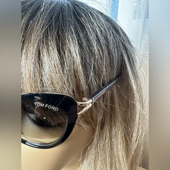 Tom Ford Purple and gold Sunglasses - Picture 12 of 15